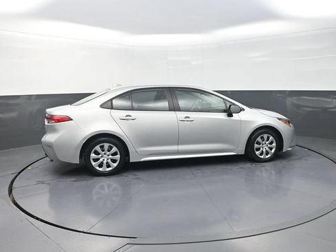 Used 2023 Toyota Corolla LE FWD image 10