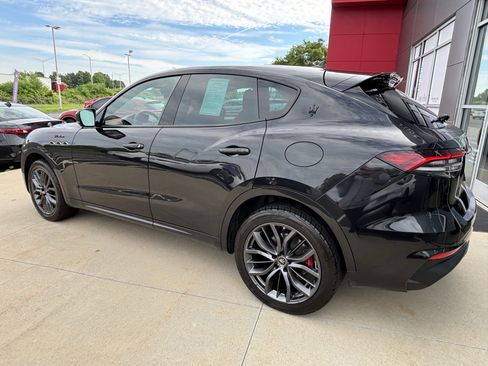 Used 2023 Maserati Levante Modena AWD/4WD image 5