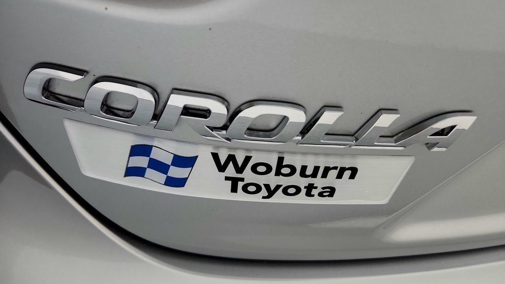 Certified 2023 Toyota Corolla SE FWD image 9