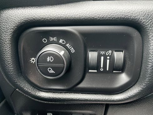 Certified 2022 RAM 1500 Laramie image 41