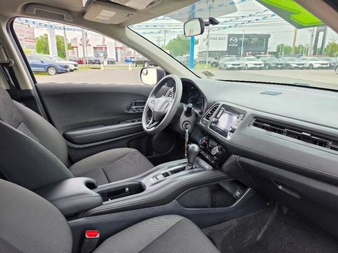 Used 2022 Honda HR-V LX image 11