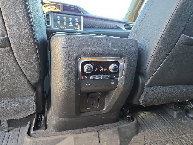 Used 2021 GMC Yukon XL Denali AWD/4WD image 34