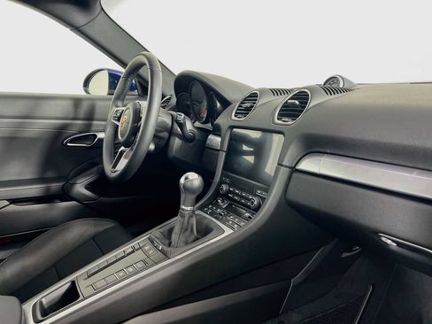 Certified 2025 Porsche 718 Cayman S RWD image 28