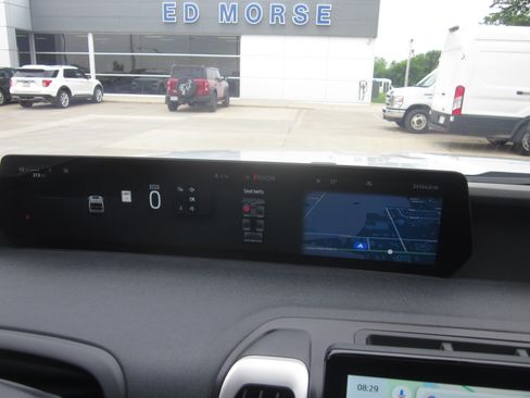 Used 2025 Ford Expedition Active RWD image 22