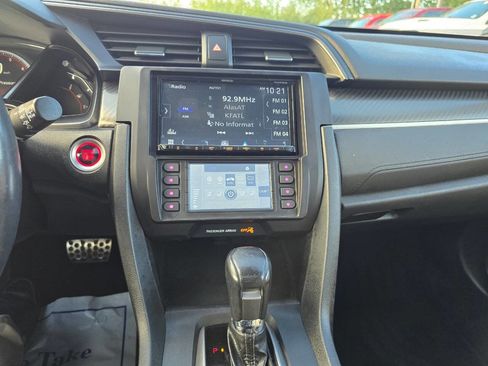 Used 2018 Honda Civic Sport Touring image 6