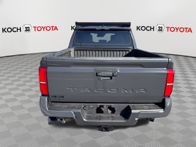 Used 2025 Toyota Tacoma TRD Off-Road AWD/4WD image 7