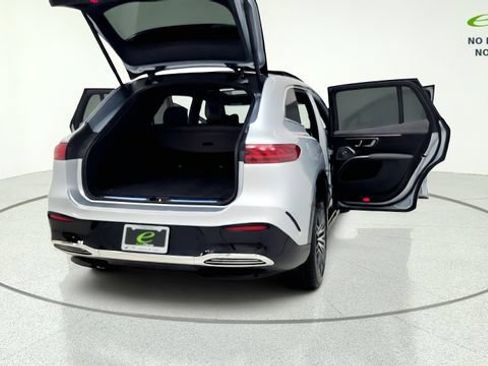 Used 2023 Mercedes-Benz EQS 580 4MATIC SUV image 18