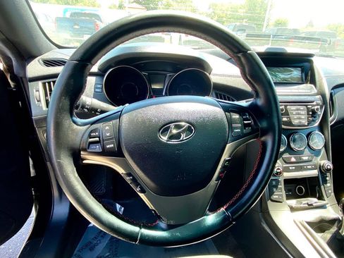 Used 2015 Hyundai Genesis 3.8 RWD image 34