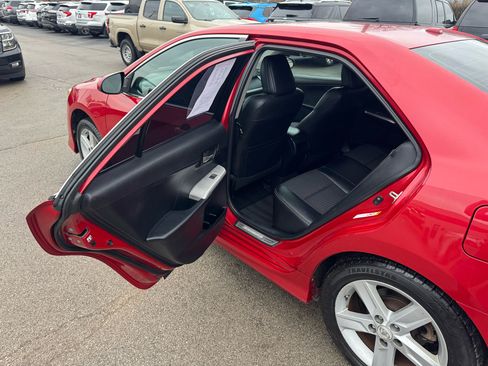Used 2012 Toyota Camry SE w/ Convenience Pkg image 14