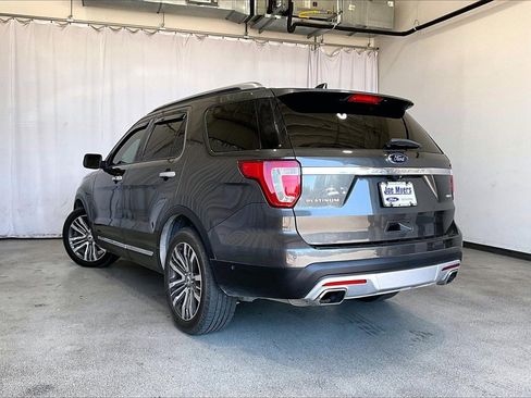 Used 2017 Ford Explorer Platinum image 5