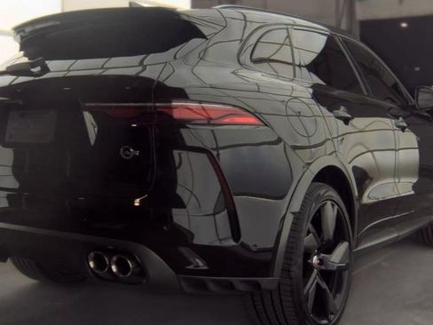 Used 2021 Jaguar F-PACE SVR AWD/4WD image 2