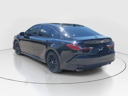 Certified 2025 Toyota Camry SE FWD image 5