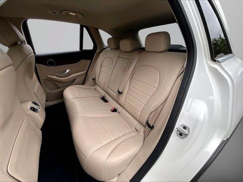 Used 2022 Mercedes-Benz GLC 300 4MATIC w/ Multimedia Package Lite image 22