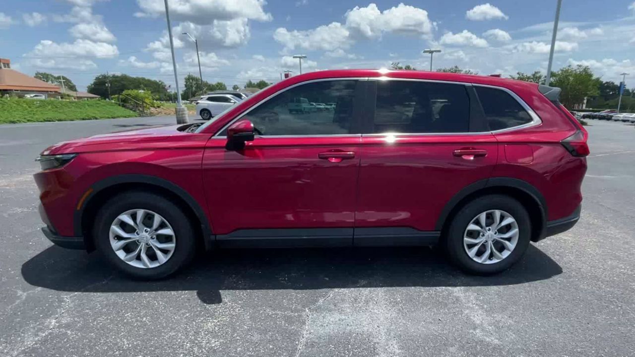 Used 2025 Honda CR-V LX image 5