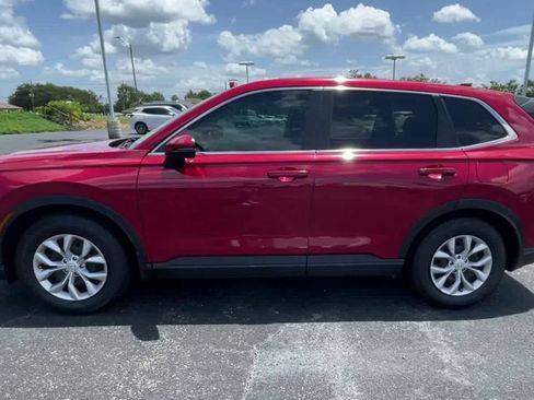 Used 2025 Honda CR-V LX image 5
