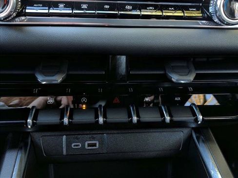 New 2026 GMC Canyon Elevation w/ Convenience Package image 15