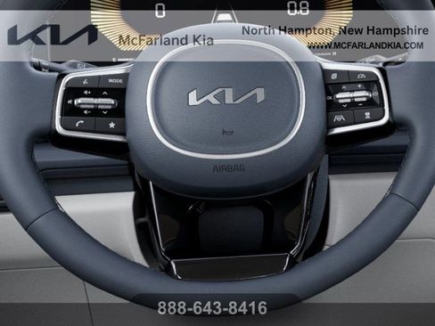 New 2026 Kia Carnival EX FWD image 22