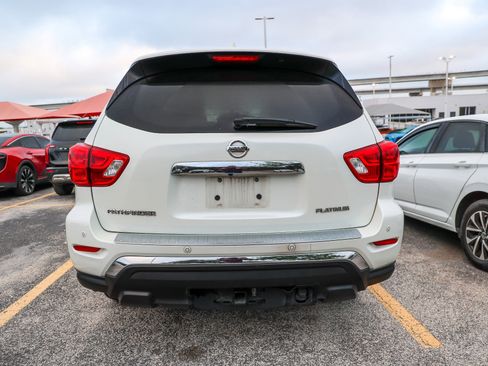 Used 2020 Nissan Pathfinder Platinum image 8