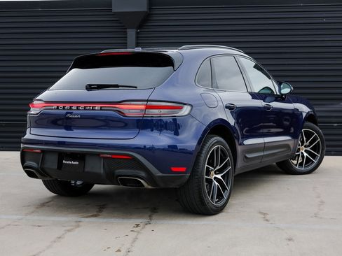 Certified 2023 Porsche Macan image 7