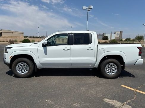 Certified 2024 Nissan Frontier SV AWD/4WD image 3
