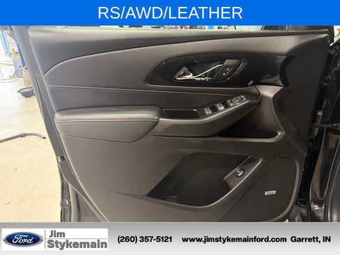 Used 2022 Chevrolet Traverse RS AWD/4WD image 17