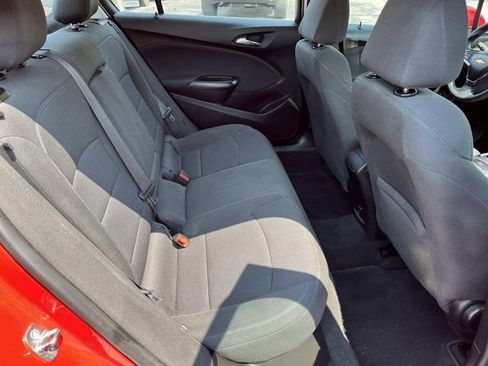 Used 2017 Chevrolet Cruze LT FWD image 20
