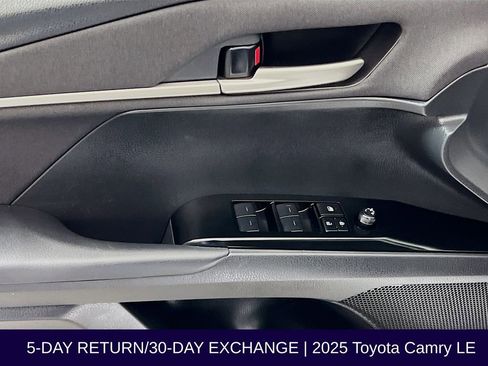 Used 2025 Toyota Camry LE w/ Convenience Package image 22