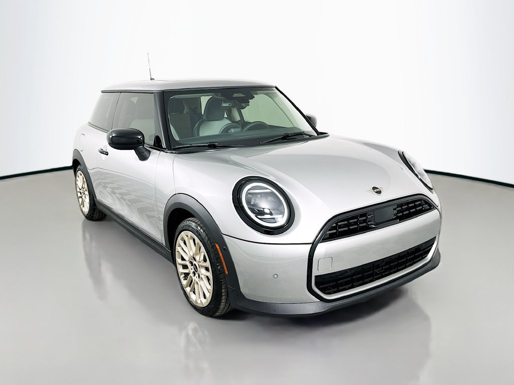 Certified 2025 MINI Cooper 2-Door Hardtop FWD image 3