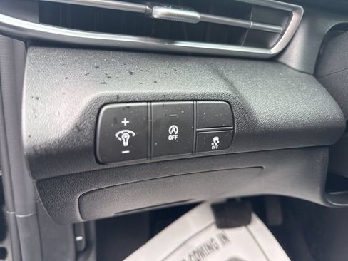 Certified 2026 Hyundai Elantra SE FWD image 15