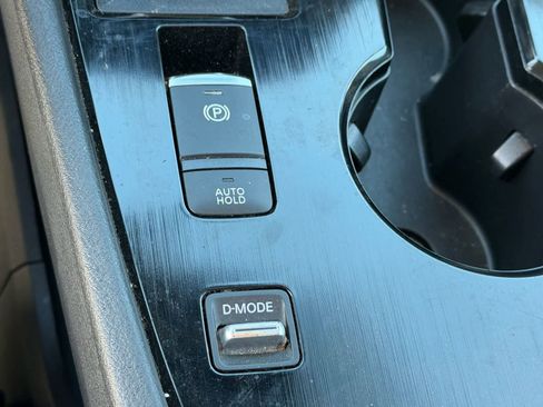 Used 2023 Nissan Rogue SV FWD image 14