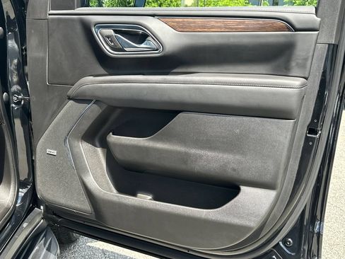 Used 2023 Chevrolet Tahoe High Country AWD/4WD image 14