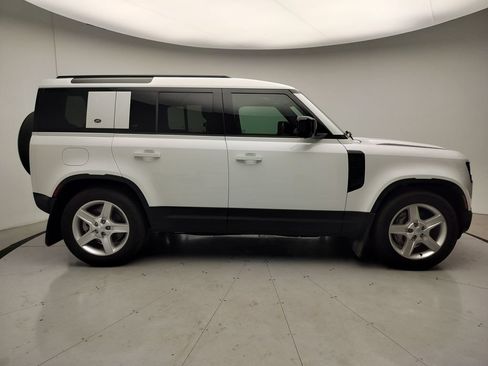 Used 2023 Land Rover Defender 110 SE AWD/4WD image 22