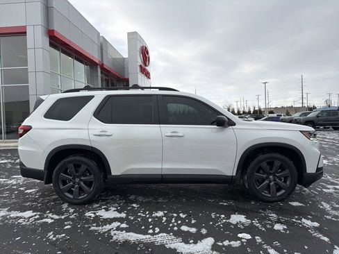 Used 2023 Honda Pilot Sport image 8