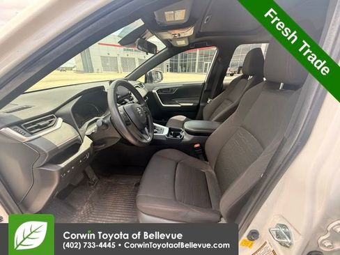 Used 2021 Toyota RAV4 SE w/ Weather & Moonroof Package AWD/4WD image 13