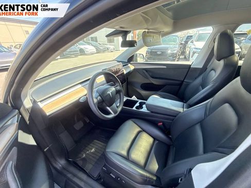 Used 2023 Tesla Model Y Long Range AWD/4WD image 3