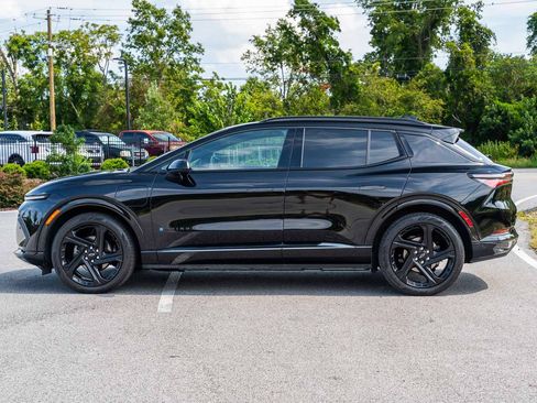 Used 2024 Chevrolet Equinox EV RS FWD image 4