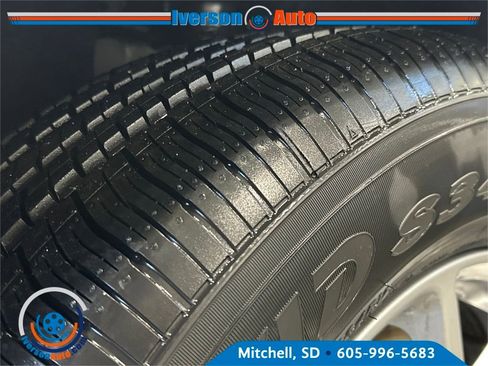 New 2026 Chrysler Pacifica Select image 12