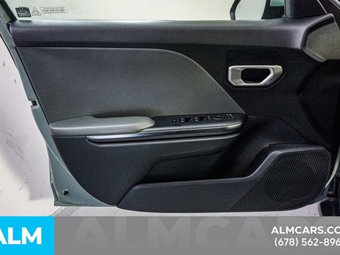 Used 2025 Kia K4 LXS image 45