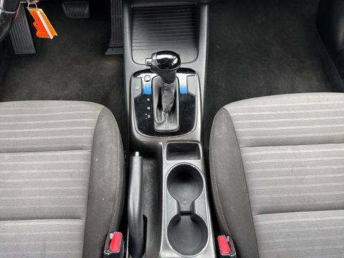 Used 2017 Kia Forte S image 15