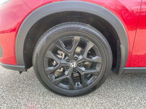 Used 2024 Honda HR-V Sport image 11