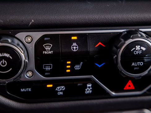 Used 2024 Jeep Wrangler Unlimited Rubicon 392 AWD/4WD image 16