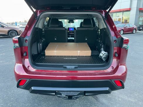 New 2026 Toyota Highlander XLE image 5