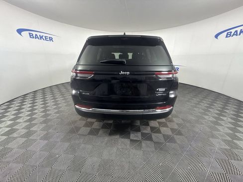 Used 2024 Jeep Grand Cherokee Limited w/ Luxury Tech Group II AWD/4WD image 8