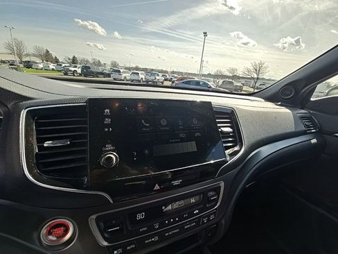 Used 2022 Honda Pilot Sport image 18