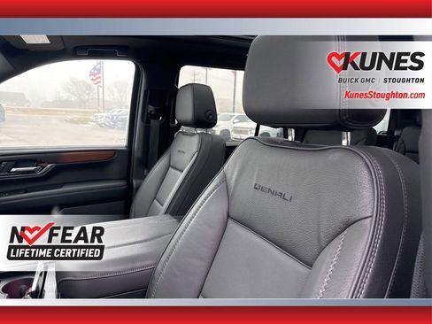 Used 2025 GMC Yukon Denali image 21
