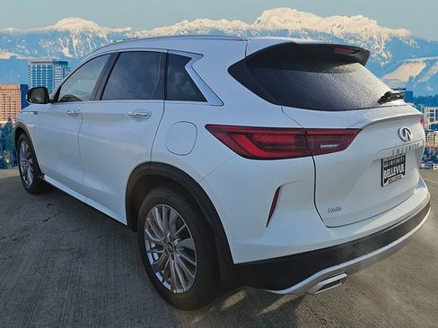 New 2025 INFINITI QX50 Luxe image 5