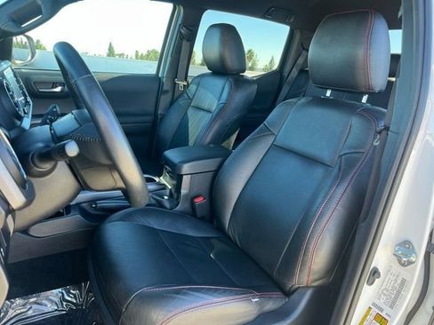 Used 2023 Toyota Tacoma TRD Off-Road image 18