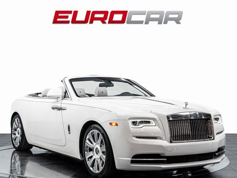 Used 2016 Rolls-Royce Dawn image 9
