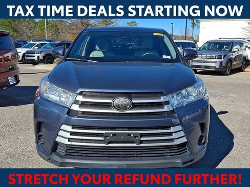Used 2019 Toyota Highlander LE image 3