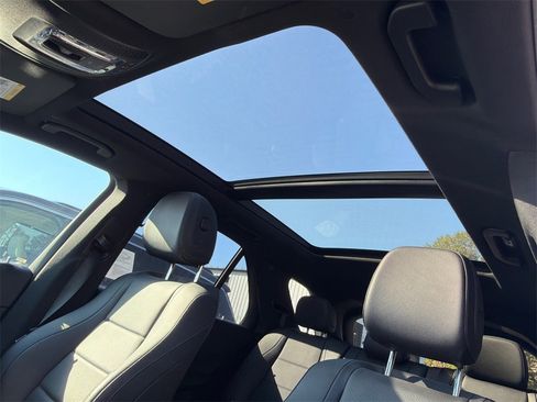 Used 2023 Mercedes-Benz GLE 350 4MATIC w/ 3rd Row Seat Package image 32